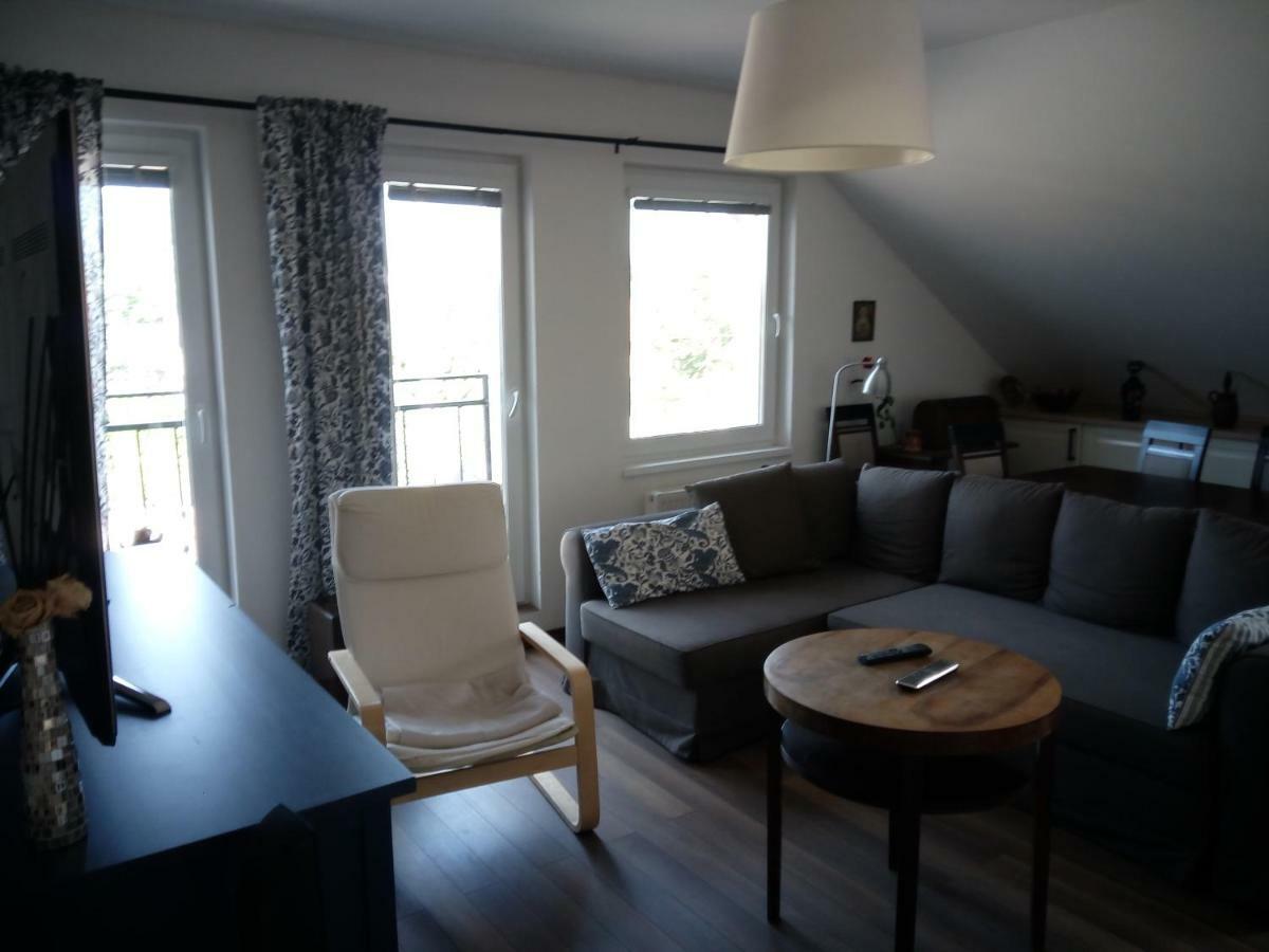 Walnut Apartment With Sauna And Pond Topoľčany Exteriér fotografie